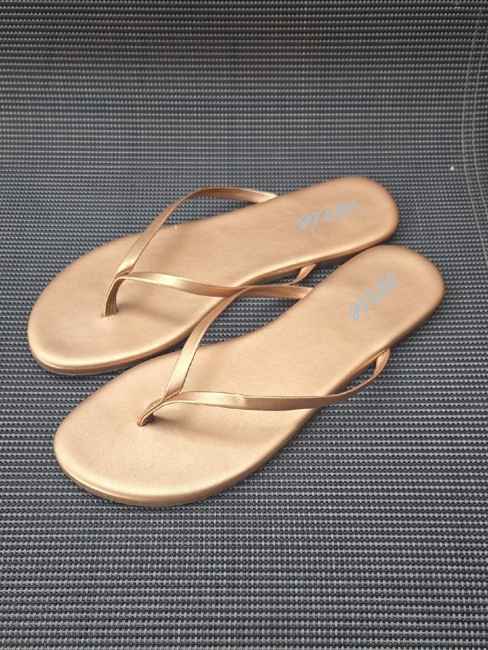 AERIE Women's Metallic Gold Slim-Strap Flip Flop Sandals